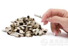 《我不是潘金莲》获脏烟灰缸奖，即使出国看病吸烟危害也得重视
