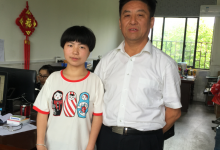特殊高考生天生双手短小 梦想到北京当医生带妈妈看世界