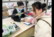 “女酒神”15秒内喝3瓶啤酒 基因检测解酒能力一般
