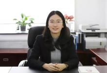 人大代表李燕建议:对不避让救护车的行为严厉处罚