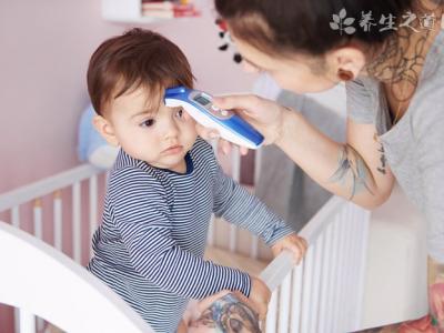 女儿高烧男子殴人 孩子高烧不退怎么办