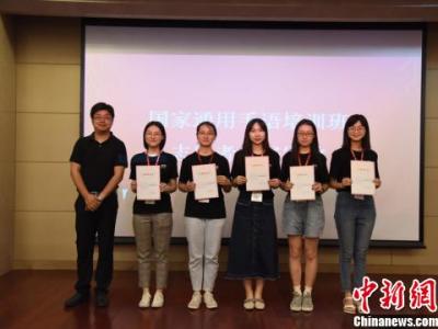助力“无障碍沟通” 上海首次推广培训国家通用手语
