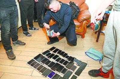 武汉“神医”没学过医 成本不到100元药物竟卖5000元