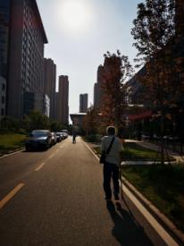 武汉“陪你看夕阳”老人重回故地：想念上海医疗队的孩子们