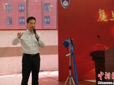 “金点子”医师十指紧扣“天使投资人” 加快医学研究成果转化