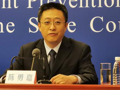 人社部：开展暖心行动鼓励引导务工人员留在就业地安心过年