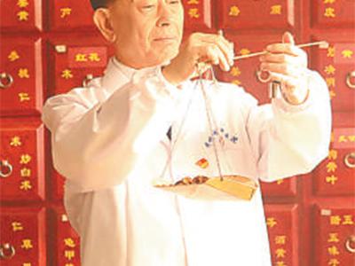 心头最重是患者（走近国医大师）