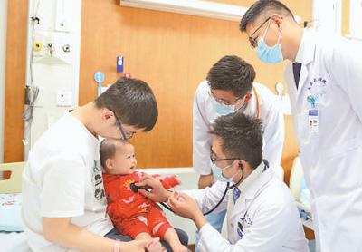 高尚的医德  无私的奉献（守望）