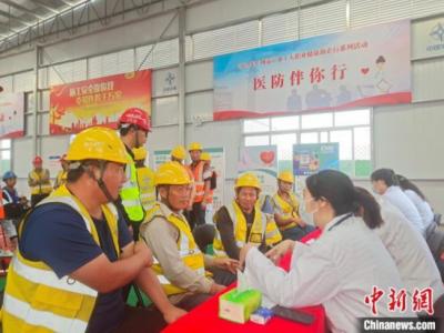 门诊“开进”工地：广州职工就医更方便快捷