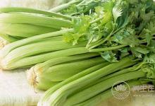 人到中年血管容易堵塞，常吃这几种食物，让血管变干净畅通无阻
