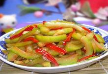 西瓜皮五款美味食谱 降温消暑美容养颜