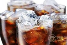 清晨绝不能吃四种食物 碳酸饮料容易让血糖波动