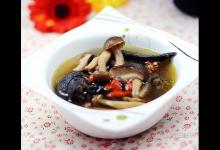 乌鸡有什么营养，乌鸡的营养比普通鸡肉高吗？