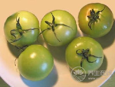 这5种常见的果蔬竟自带毒素，食用要特别注意！