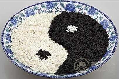 黑米黑豆黑芝麻补肾 黑米黑豆黑芝麻补肾