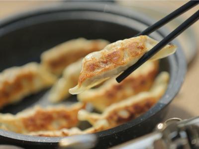 牛肉锅贴的内馅怎么搭配会更好吃