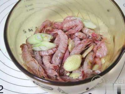 吃什么补钙   鲜虾肉泥怎么做