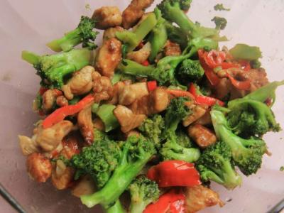 西兰花鸡胸肉如何搭配出减肥食谱