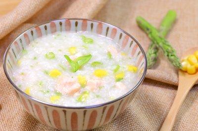 六个月大的宝宝辅食每天适合吃多少