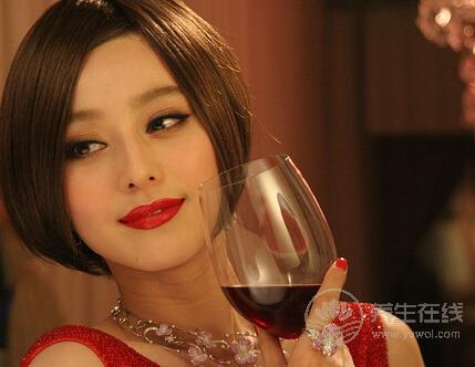 你想在品酒的同时，让你肌肤变得更红润么?