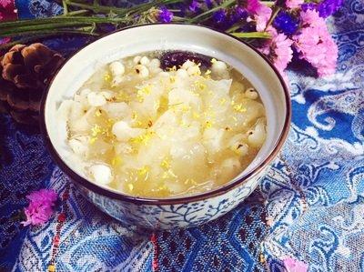 吃莲子银耳羮有哪些好处莲子银耳羮的做法及功效