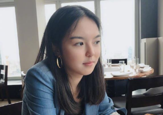 哈文受李咏生病危害,现如今非常重视健康养生,强烈推荐女士多吃它-易网健康养生网 哈文受李咏生病危害,现如今非常重视健康养生,强烈推荐女士多吃它