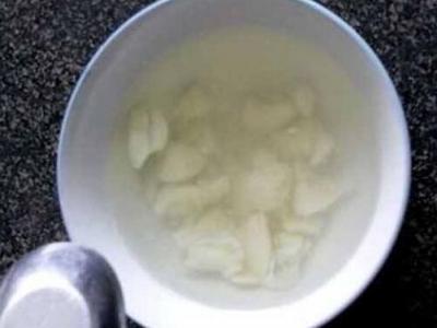 大蒜冰糖水的作用与禁忌