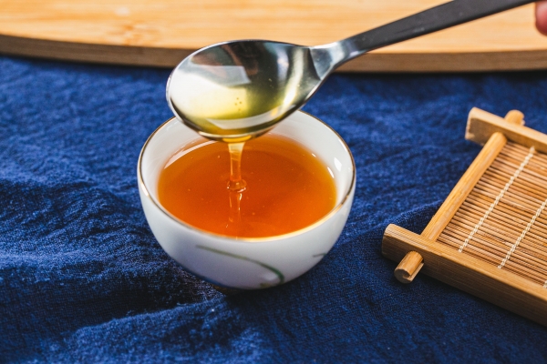 体内湿气重可以喝蜂蜜水吗 喝蜂蜜水会产生湿气吗-易网健康<a href=http://www.bryss.cn/jkys/ target=_blank class=infotextkey>养生</a>网 体内湿气重可以喝蜂蜜水吗 喝蜂蜜水会产生湿气吗