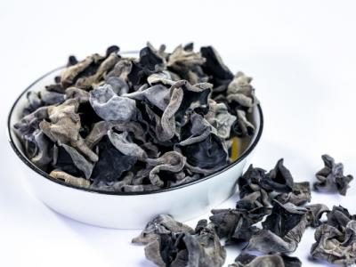 黑木耳和什么食物相克 木耳的食用注意事项