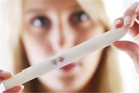 怀孕的初期症状，女人怀孕前不可忽视的三点