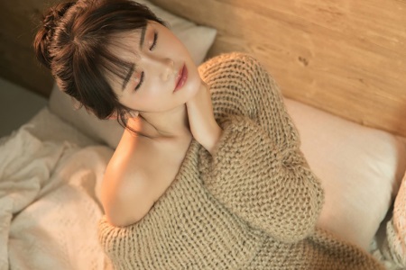 口述和男友第一次性接触 他把我抱起来站着做