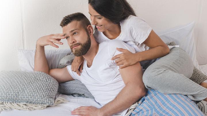 女上男下也能创造经典  几招性爱技巧让她完美性高潮
