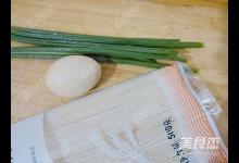 鸡蛋炒面的做法-家常味炒菜谱