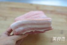 梅干菜扣肉的做法-咸鲜味蒸菜谱