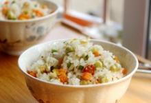 黑椒蛋炒饭的做法-黑椒味炒菜谱