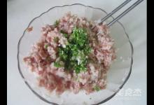 小米莲藕蒸丸子的做法-家常味蒸菜谱