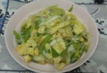 鸡蛋炒大葱的做法-家常味炒菜谱