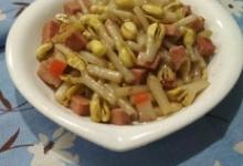素肉炒花生苗的做法-咸鲜味炒菜谱