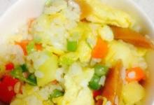 豌豆胡萝卜火腿鸡蛋菠萝炒饭的做法-酸甜味炒菜谱