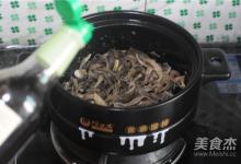 牛百叶豆芽煲的做法-咸鲜味烧菜谱