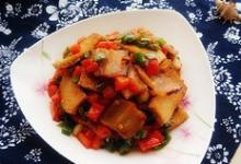 腊肉炒熏干的做法-香辣味炒菜谱