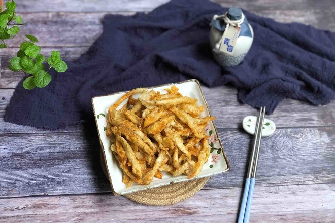 椒盐酥炸杏鲍菇的做法-五香味炸菜谱