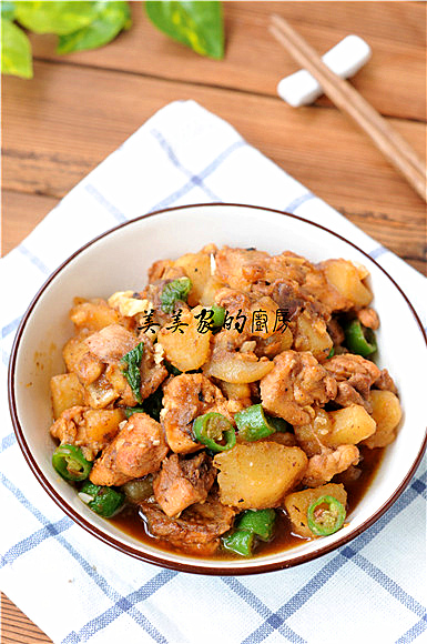 黄焖鸡米饭的做法-家常味烧菜谱-易网健康养生网 黄焖鸡米饭的做法-家常味烧菜谱