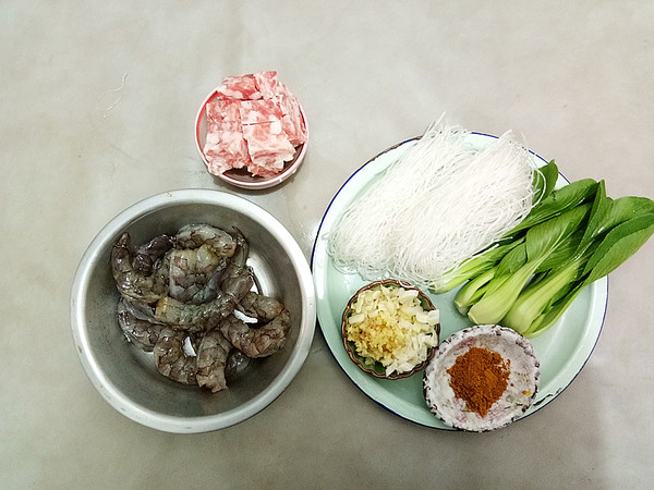 咖喱粉丝虾的做法-咸鲜味炒菜谱-易网<a href=http://www.bryss.cn/ target=_blank class=infotextkey>健康养生</a>网 咖喱粉丝虾的做法-咸鲜味炒菜谱