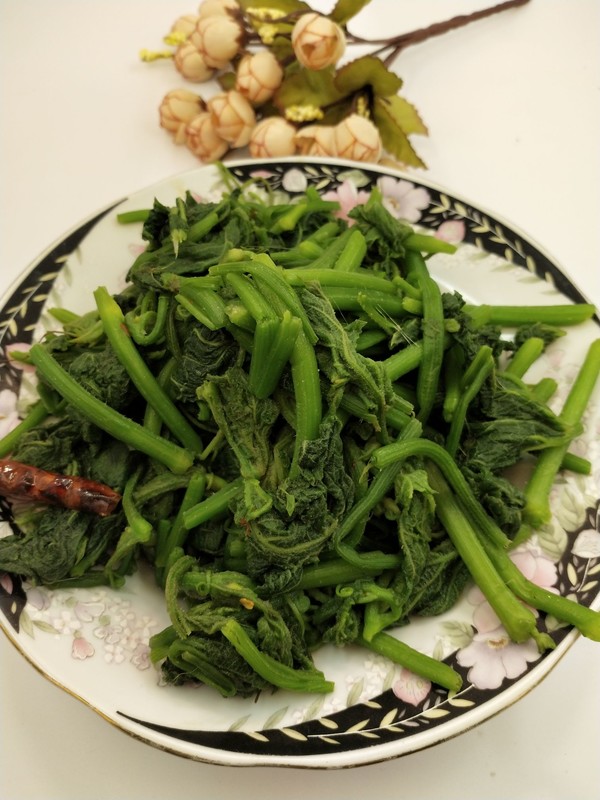爆炒南瓜尖的做法-咸鲜味炒菜谱-易网健康养生网 爆炒南瓜尖的做法-咸鲜味炒菜谱