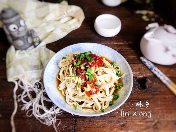 凉拌千张丝的做法-香辣味拌菜谱-易网健康养生网 凉拌千张丝的做法-香辣味拌菜谱