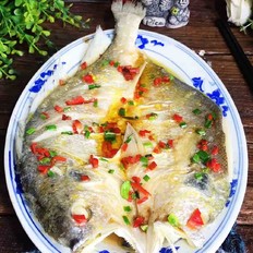 清蒸黄鱼的做法-咸鲜味蒸菜谱