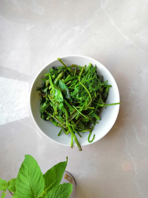 鸭脚板的做法-家常味炒菜谱-易网健康养生网 鸭脚板的做法-家常味炒菜谱