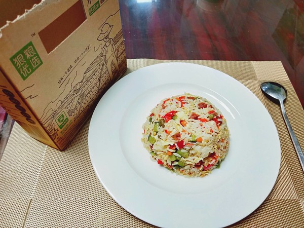 胚芽米蛋炒饭的做法-家常味炒菜谱-易网健康养生网 胚芽米蛋炒饭的做法-家常味炒菜谱