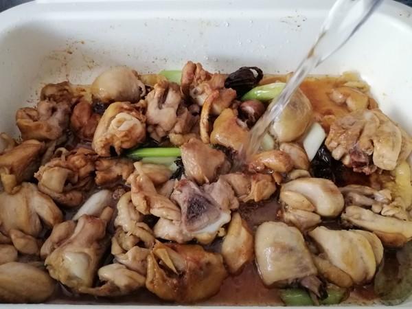 土豆胡萝卜焖鸡块的做法-咸鲜味炖菜谱